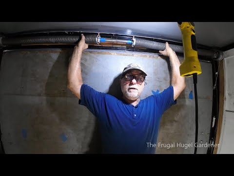 Видео: Самый простой способ отрегулировать пружины системы помощи прицепу на закрытой двери пандуса приц...