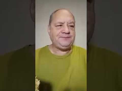 Видео: Александр Инюточкин жрет пирожки и мясо в прямом эфире!