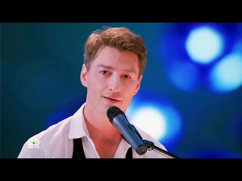 Видео: Алексей Воробьев и хор академии Игоря Крутого - Художник // Рождественская песенка года 2025