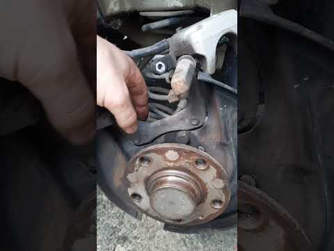 Видео: Прикипел тормозной диск. Октавия А7