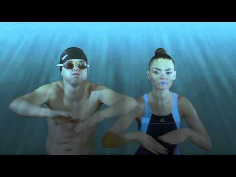 Видео: Андроид-переводчик. На жестовом языке, с субтитрами