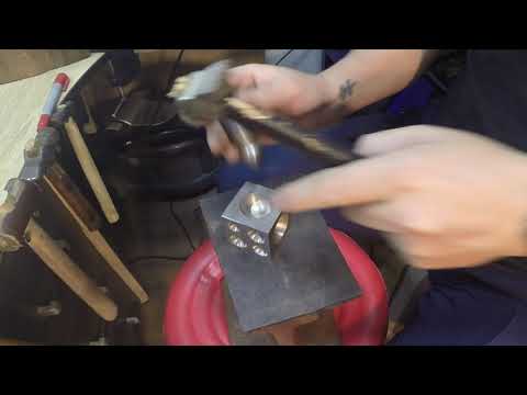 Видео: Изготовление кованого серебряного шарика