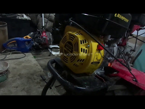 Видео: Мотоблок Угра   . Замена двигателя.