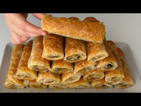 Видео: Для тех, кто не знает, как раскатывать тесто 👆 Просто мука, горячая вода и масло. Быстро и легко.