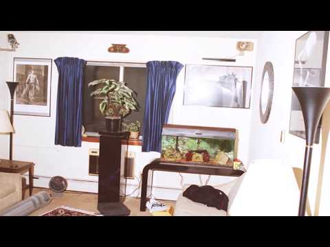 Видео: In Dahmer's apartment/В апартаментах Дамера