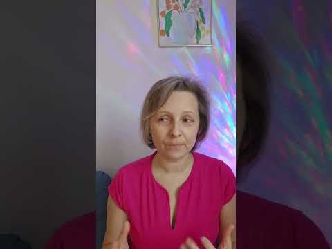 Видео: Почему возникает недержание мочи у женщин?