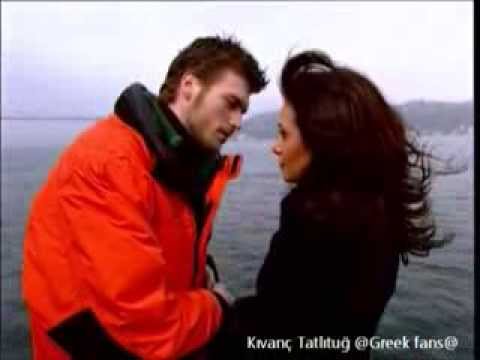 Видео: първата целувка