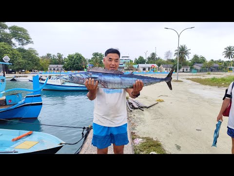 Видео: 20. Укулас.Отель Ukylhas Beach Inn.Обзор номера,острова,экскурсии.Цены в магазине.ДР в ресторане!