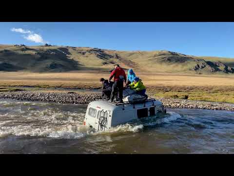 Видео: Брод через реки Калгуты и Аккол.