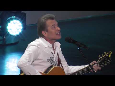 Видео: Александр Малинин - Берега - Крокус Сити Холл - 14.02.2019