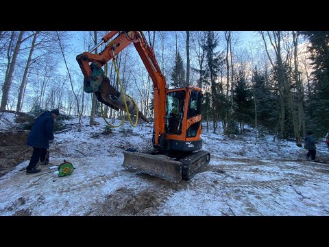 Видео: Пригнали мини экскаватор Doosan крутить сваи! Не работает задняя стрела на Терекс tlb840
