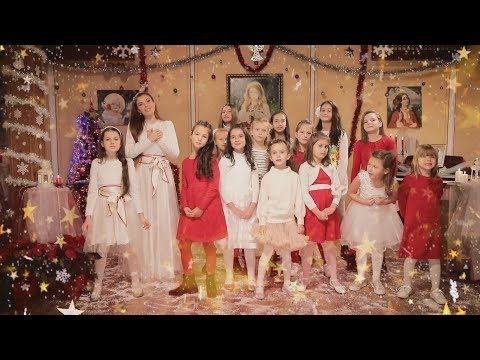 Видео: Коледа - Цветелина & Светлинна Миткова / Tzvetelina & Svetlinna Mitkova – Koleda, 2018