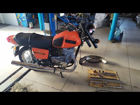 Видео: Переборка передней вилки ИЖ Планета 5