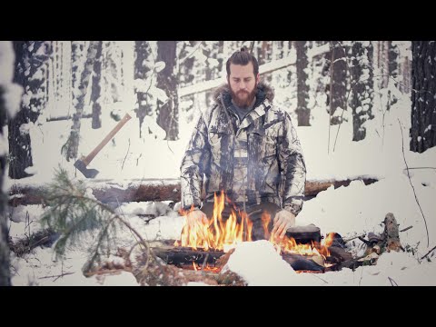 Видео: Поход в лес. Средний якутский нож. Дикая кухня (форель на углях)