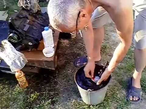 Видео: Cамый эффективный способ очистки поршня от нагара. Легко,быстро и без усилий.