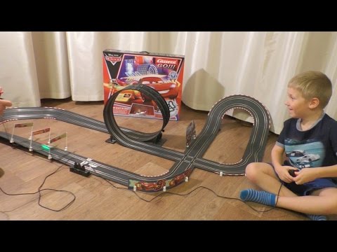 Видео: Играем в Автотрек Тачки Carrera GO DISNEY PIXAR, NEON SHIFT'N DRIFT, Машинки Молния vs Франческо