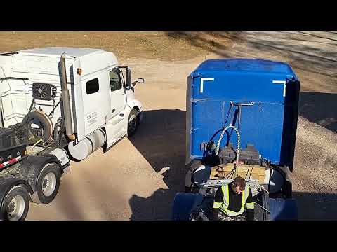 Видео: Дальнобой США. Едем группой с негабаритом.