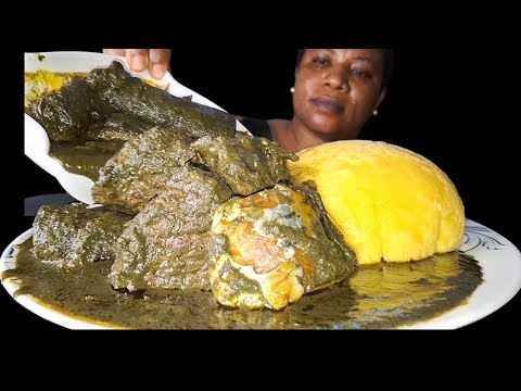 Видео: Африканская кухня: мукбанг фуфу с черным супом