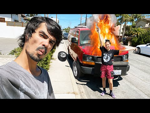 Видео: Купили АВТОДОМ в Америке! Не успели никуда выехать, а он уже сломался!