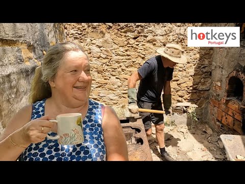 Видео: СОХРАНЯЙТЕ ПРОХЛАДНОСТЬ и продолжайте в том же духе — летний ремонт на португальской ферме EP88