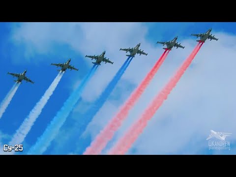 Видео: Воздушная часть Парада 9 мая над Красной площадью. 2025 и съемки разных лет.