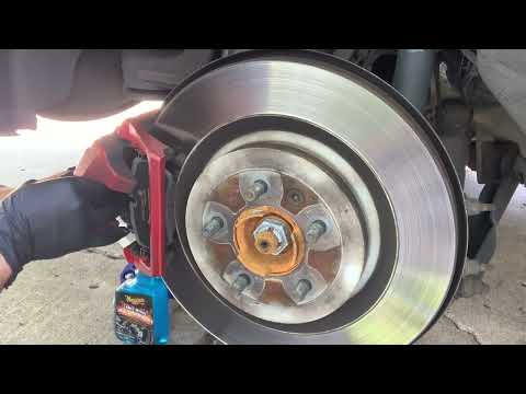 Видео: Замена передних и задних тормозных колодок Range Rover L405 (с Brembo)