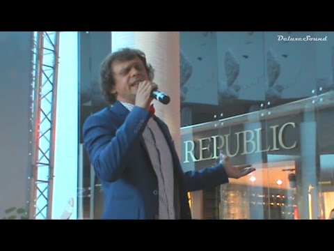 Видео: Виталька - Поматросила и бросила. Автограф-сессия в ТРЦ Ocean Plaza