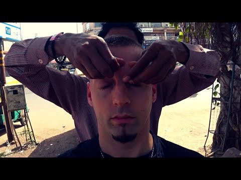 Видео: Бритье бритвой за 0,30 доллара — Indian Street Barber Ahmedabad