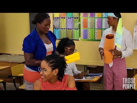 Видео: Бейонсе возвращается в школу