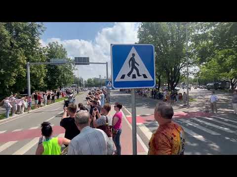 Видео: Narva Bike 2025. Проезд колонны мотоциклов.