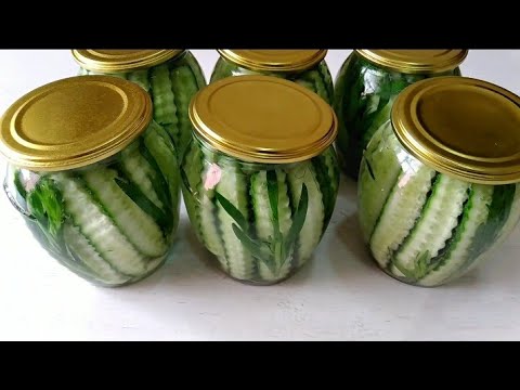 Видео: Это зелень придает ПОТРЯСАЮЩИЙ АРОМАТ!!! Самый ВКУСНЫЙ РЕЦЕПТ огурцов! #маринованные #огурцы