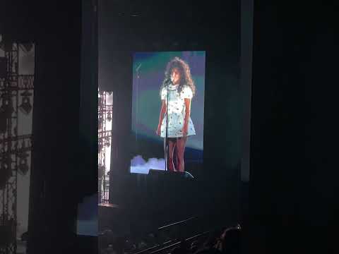 Видео: Юлия Дмитриевна Зиверт(ZIVERT) — «Выживут Человеки» 🇷🇺 21.10.2025 Кишинёв(CHISINAU),Молдовa(MD)🇲🇩.