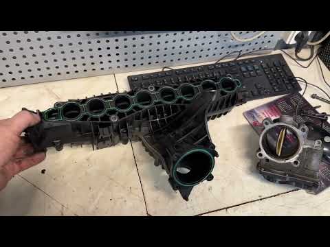 Видео: VOLVO чистим АГР и Воздушный Коллектор.