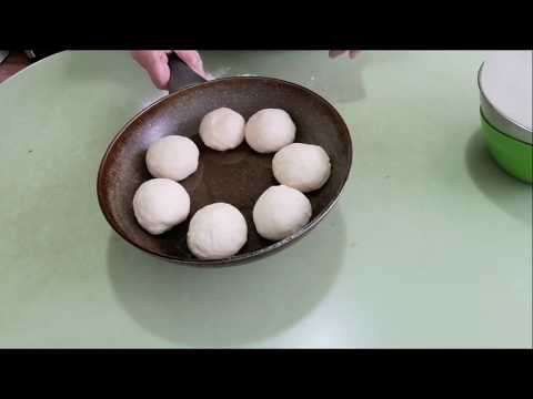 Видео: Как приготовить помпушки на сковороде к борщу. Помпушки с чесноком и укропом.