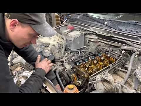 Видео: Гремят цепи грм Suzuki J20A