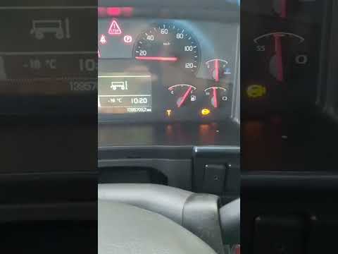 Видео: Volvo FH 13,как обмануть Вольво,если загорелся красный треугольник и аварийная система#вольво#