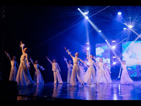 Видео: Шоу "Республика". Коллектив "Восходящие звёзды" — Прекрасное далеко