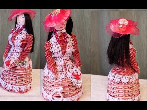 Видео: Плетение из газет кукла барышня мастер класс weaving newspapers Trenzado plano con periodicos
