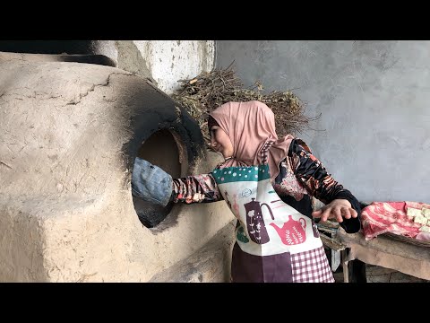 Видео: Даже остыть не успевает!!Самаркандский бичак!!Самса с зеленью в тандыре.