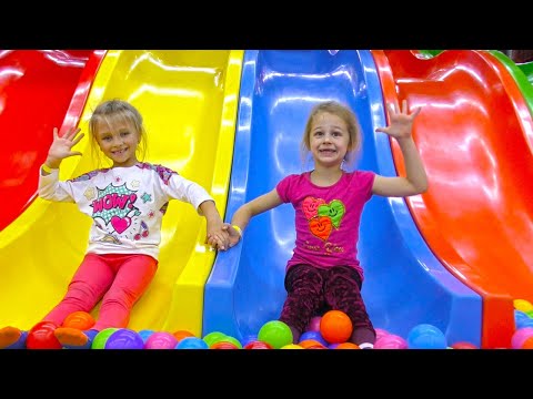 Видео: ВЛОГ Ярослава в Развлекательном Центре для Детей! Indoor Playground for kids Play Center!