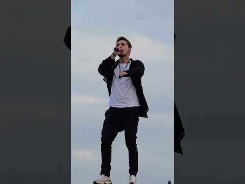 Видео: Дима Билан выступил в Мурино