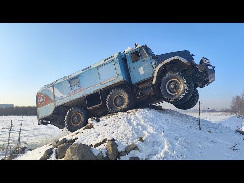 Видео: Редкий ЗИЛ 4972 / Космонавты любят эти машины