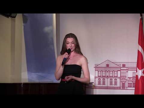 Видео: Aleksandra Nikiforova ile söyleşi_Творческая встреча с Александрой Никифоровой-3