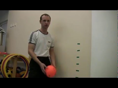 Видео: Ловим мяч на разной высоте
