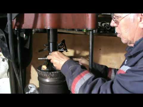 Видео: Рихтовка вал шестерни фартука токарного станка 16у04п