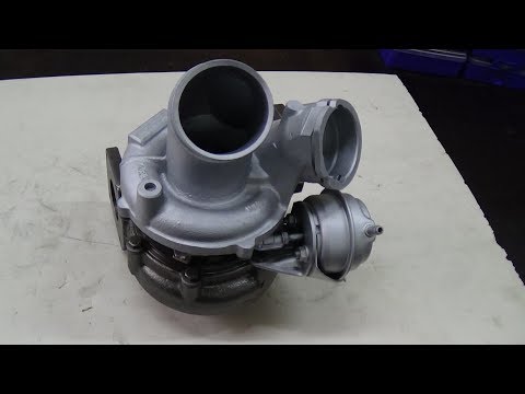 Видео: Volkswagen Touareg двигатель 2,5V замена картриджа