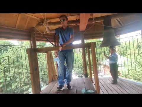 Видео: Праздничный звон - Максим Штуккерт.