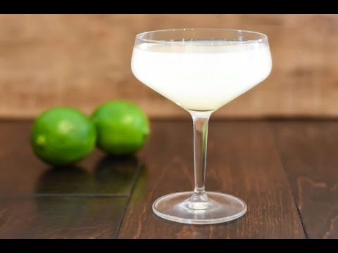 Видео: Готовим коктейль - Хемингуэй дайкири