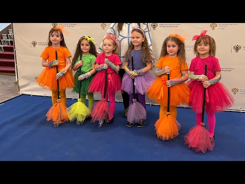 Видео: Танец Бабки Ежки на фестивале