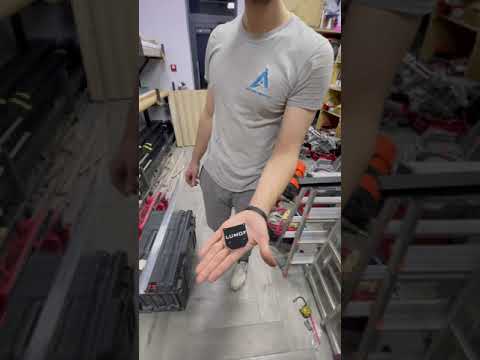 Видео: Трековая система в натяжной потолок! Как выполнить монтаж?!!